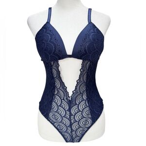 Frederick’s of Hollywood Lace & Mesh Teddy Bodysuit NWOT